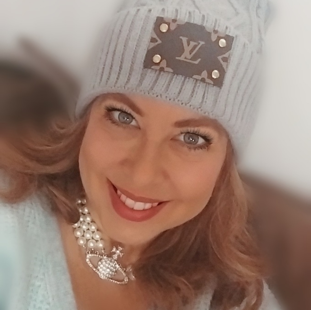 Meet Shannan your Posher at Randomly Rad